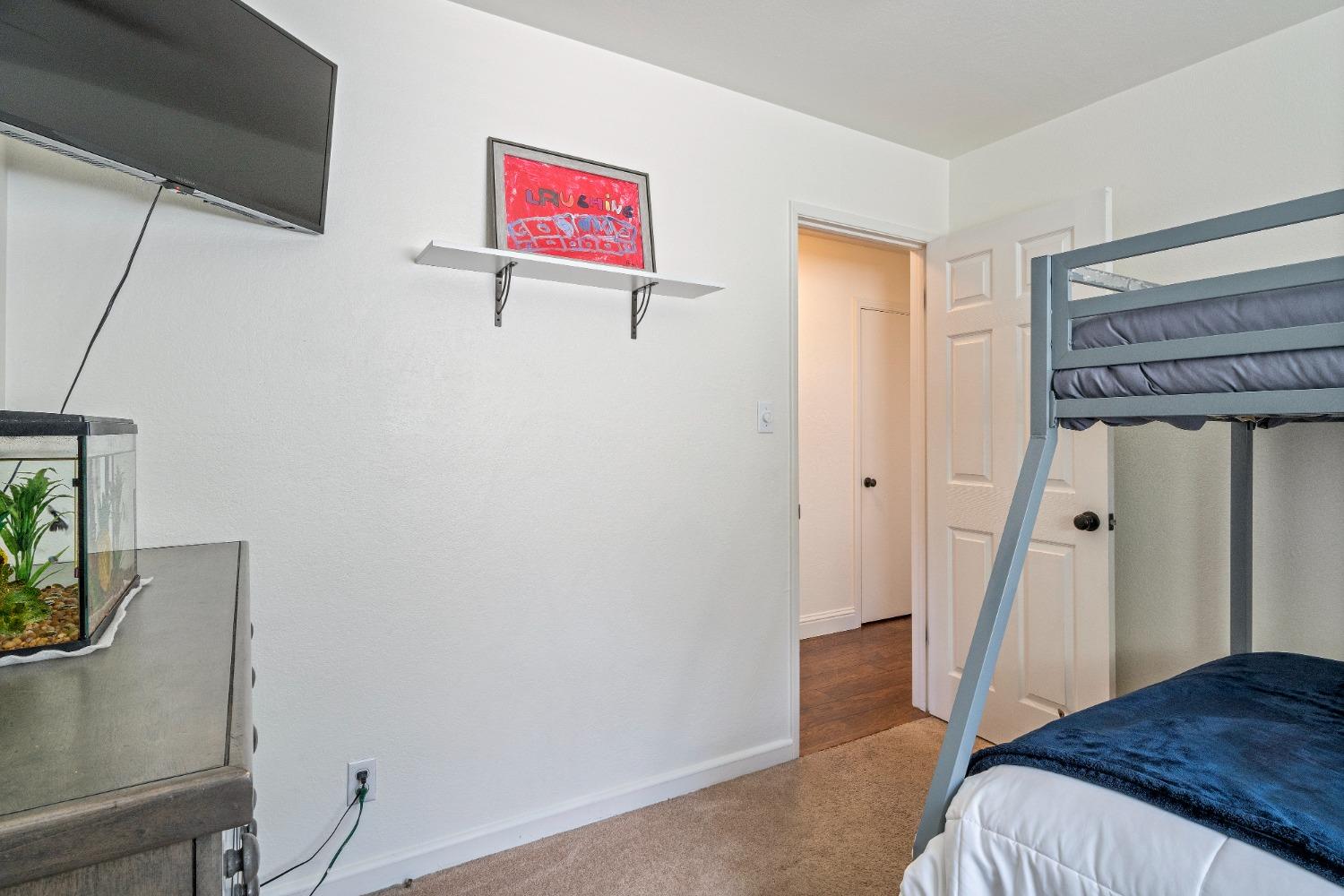 Detail Gallery Image 14 of 30 For 330 Shirley Vista St, El Sobrante,  CA 94803 - 3 Beds | 1/1 Baths