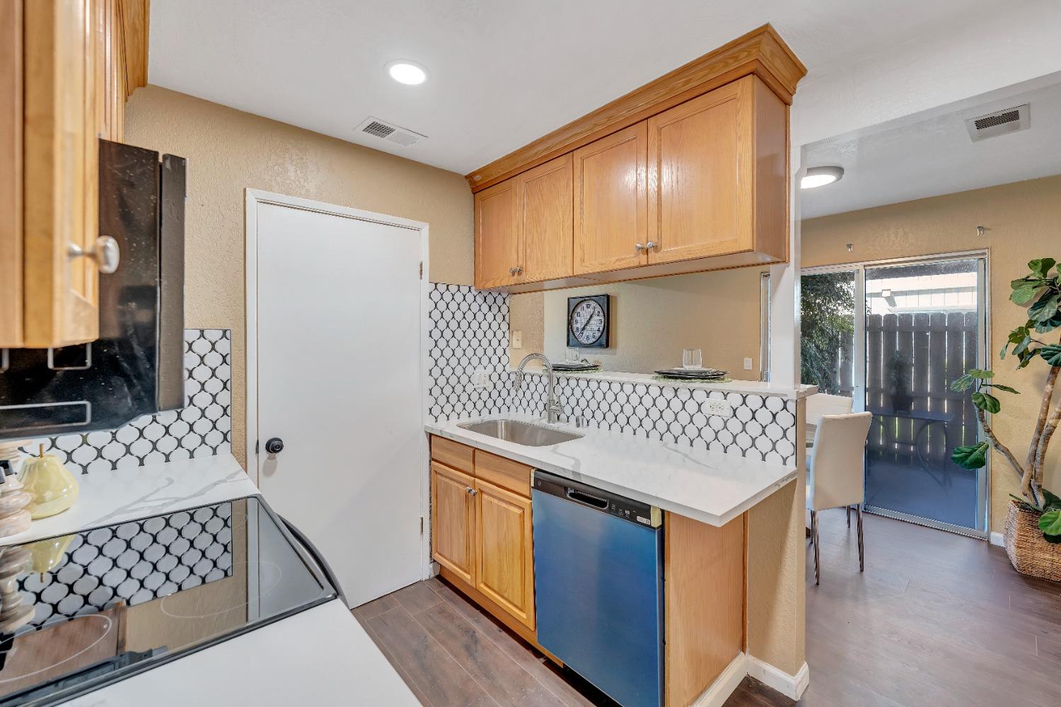 Detail Gallery Image 13 of 34 For 1819 S Cherokee Ln #45,  Lodi,  CA 95240 - 2 Beds | 1 Baths