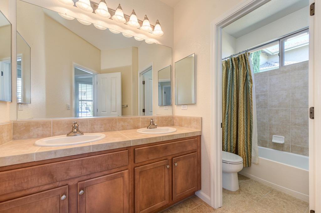 Detail Gallery Image 26 of 42 For 11974 Mandolin Way, Rancho Cordova,  CA 95742 - 4 Beds | 2/1 Baths