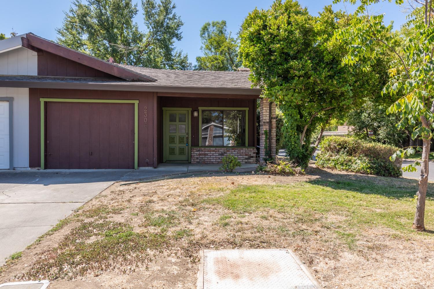 Detail Gallery Image 2 of 25 For 2306 E 8th St, Davis,  CA 95618 - 2 Beds | 1 Baths