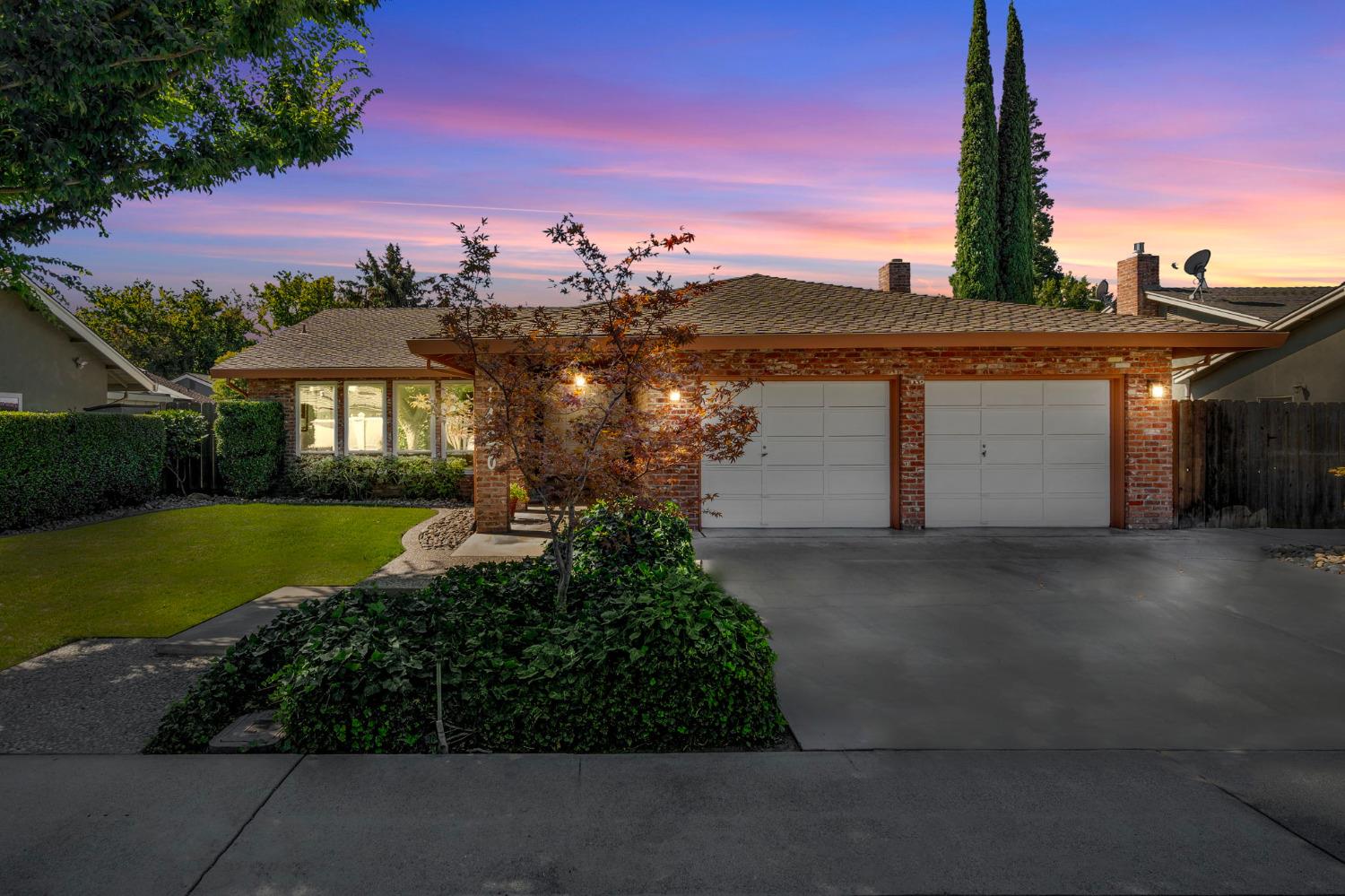 Detail Gallery Image 1 of 1 For 1420 Buttonwillow Dr, Modesto,  CA 95355 - 3 Beds | 2 Baths