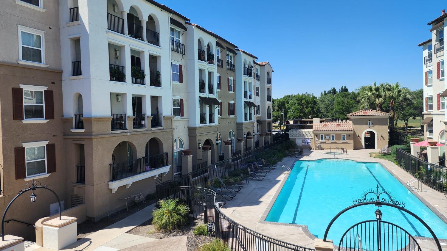 Detail Gallery Image 20 of 24 For 3465 Dublin Blvd #327,  Dublin,  CA 94568 - 2 Beds | 2 Baths