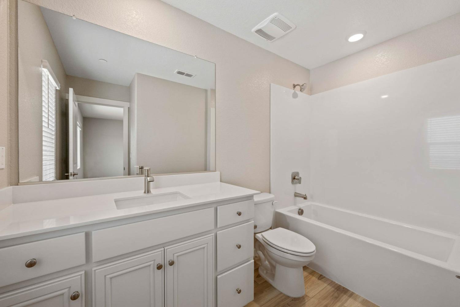 Detail Gallery Image 17 of 18 For 2322 Comstock Ln, Lincoln,  CA 95648 - 2 Beds | 2/1 Baths