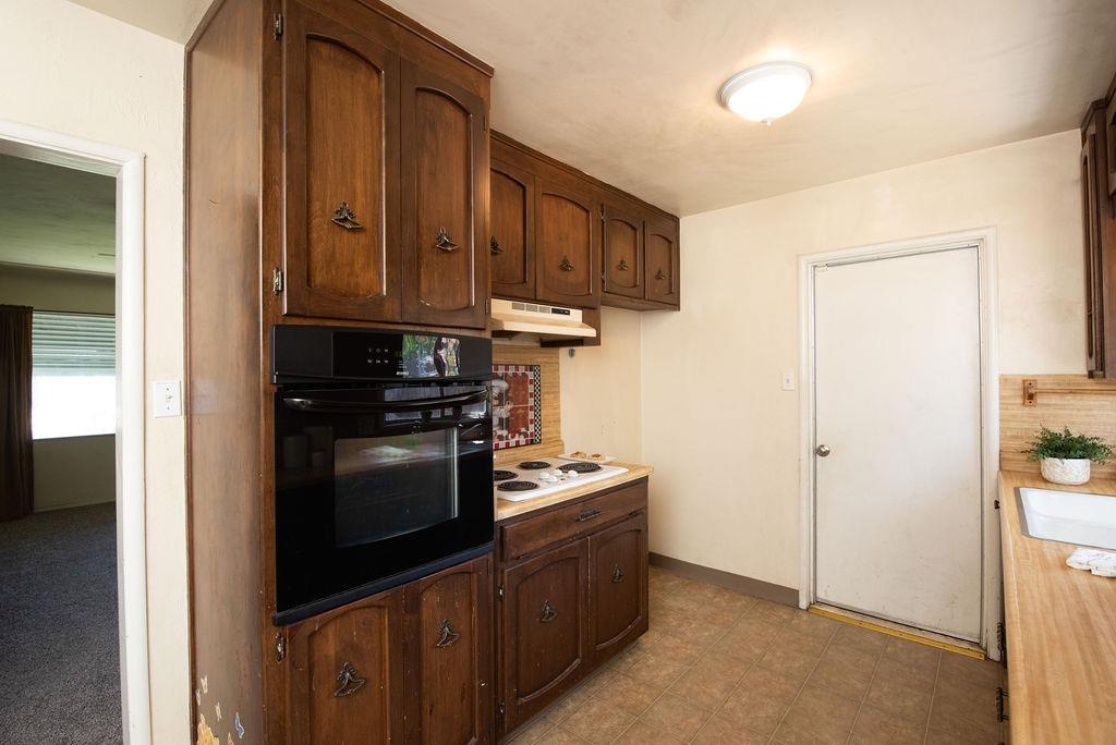 Detail Gallery Image 12 of 30 For 2218 Lambert St, Modesto,  CA 95354 - 2 Beds | 1 Baths