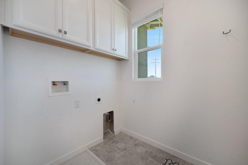 Detail Gallery Image 35 of 89 For 3616 Troy Dalton St, Sacramento,  CA 95816 - 3 Beds | 3/1 Baths