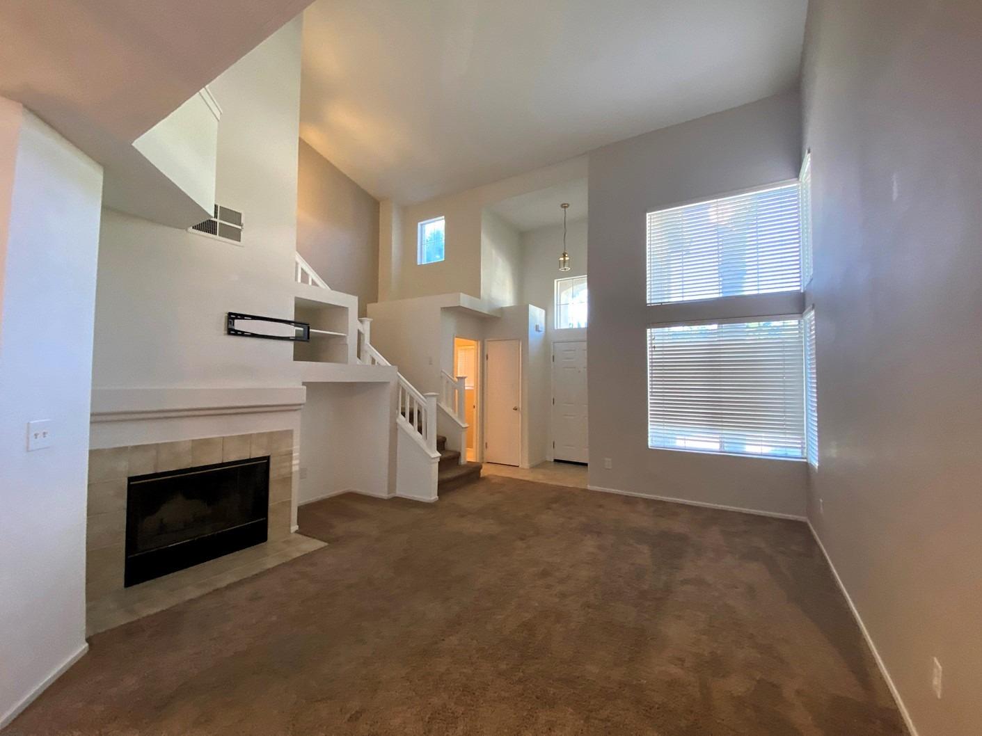 Detail Gallery Image 5 of 27 For 10217 Garbo Ct, Stockton,  CA 95209 - 3 Beds | 2/1 Baths