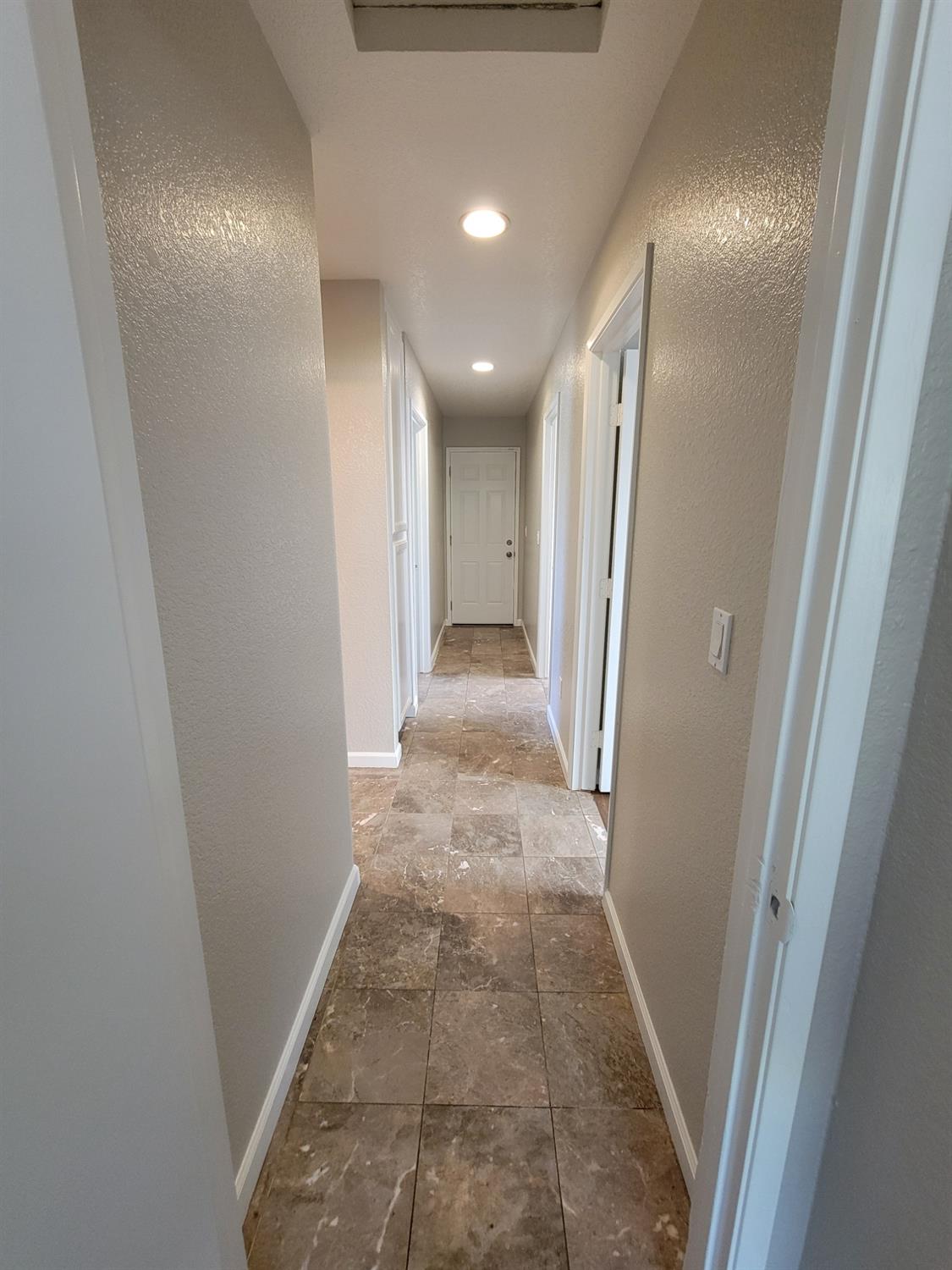 Detail Gallery Image 32 of 57 For 1037 Klemeyer Cir, Stockton,  CA 95206 - 4 Beds | 2 Baths