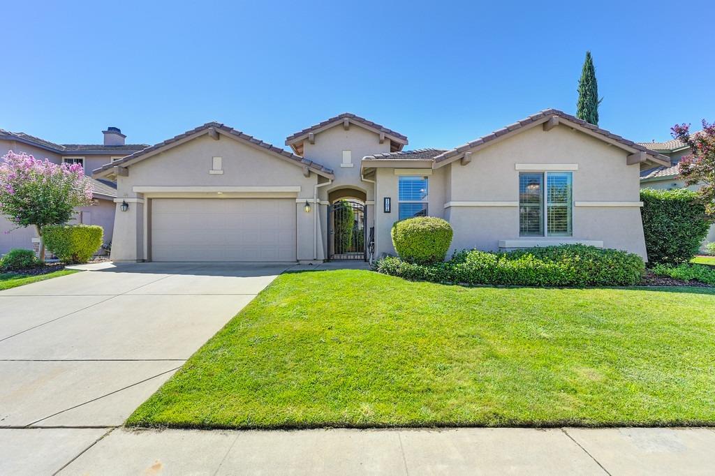 Detail Gallery Image 2 of 42 For 11974 Mandolin Way, Rancho Cordova,  CA 95742 - 4 Beds | 2/1 Baths