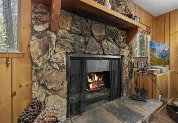 Detail Gallery Image 6 of 23 For 261 Dodge Ridge Road, Pinecrest,  CA 95364 - 2 Beds | 1/1 Baths