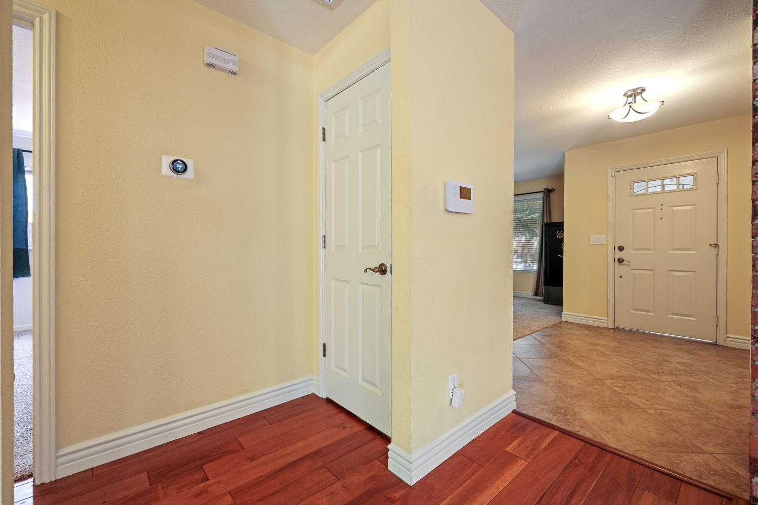 Detail Gallery Image 13 of 44 For 1127 Locust Ave, Manteca,  CA 95337 - 3 Beds | 2 Baths