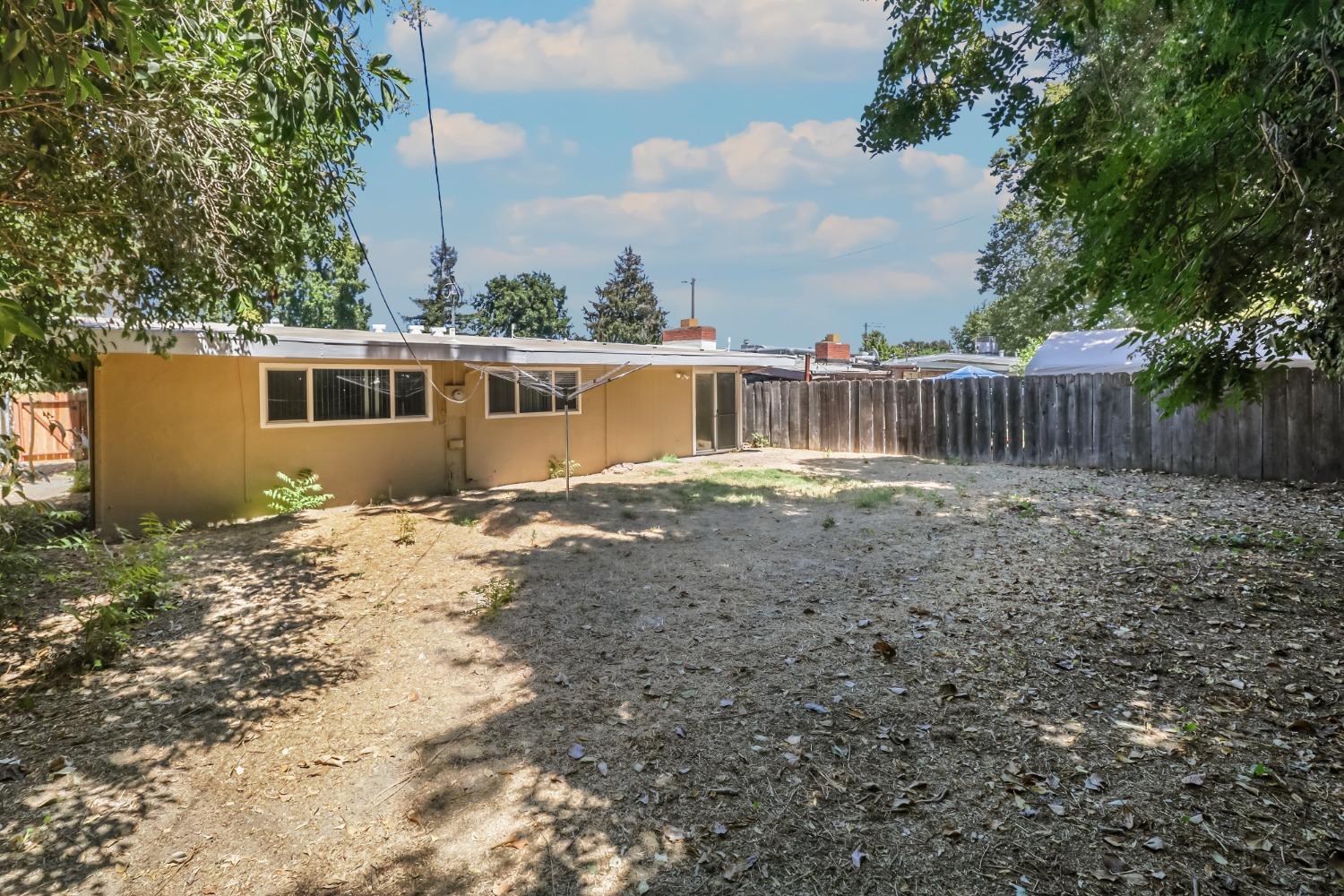 Detail Gallery Image 19 of 27 For 1025 Hobson Ave, West Sacramento,  CA 95605 - 3 Beds | 2 Baths