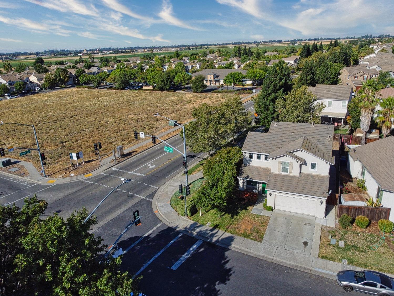 Detail Gallery Image 67 of 85 For 3301 Myna Way, Sacramento,  CA 95834 - 4 Beds | 2/1 Baths