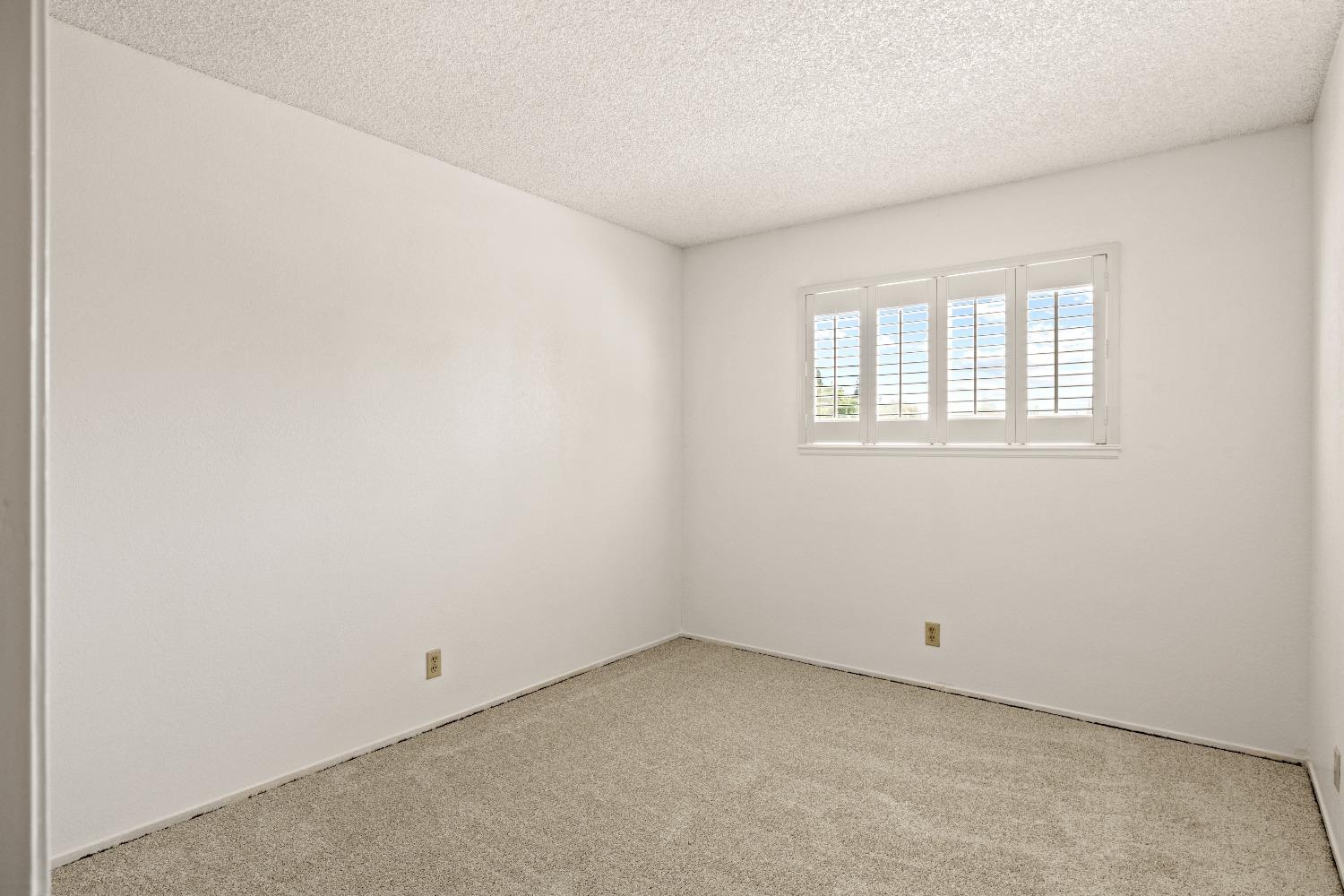 Detail Gallery Image 27 of 36 For 8013 Hoopes Dr, Citrus Heights,  CA 95610 - 3 Beds | 2/1 Baths