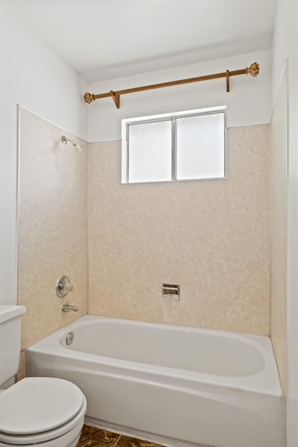 Detail Gallery Image 31 of 36 For 8013 Hoopes Dr, Citrus Heights,  CA 95610 - 3 Beds | 2/1 Baths