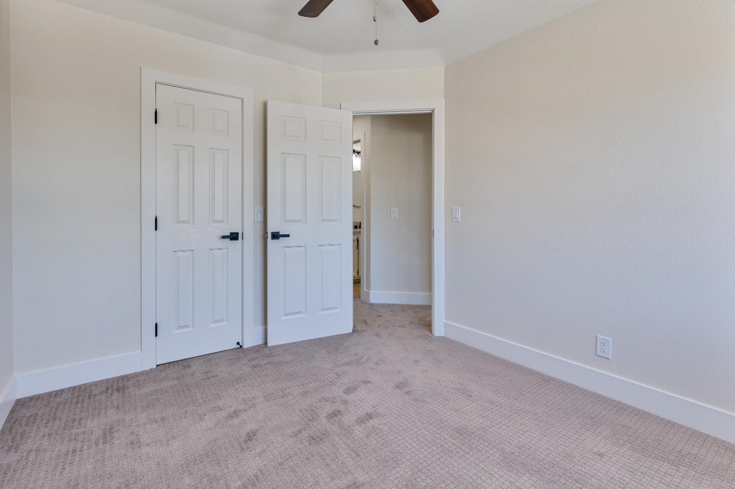 Detail Gallery Image 31 of 49 For 1726 Autumn Way, Lodi,  CA 95242 - 4 Beds | 2/1 Baths