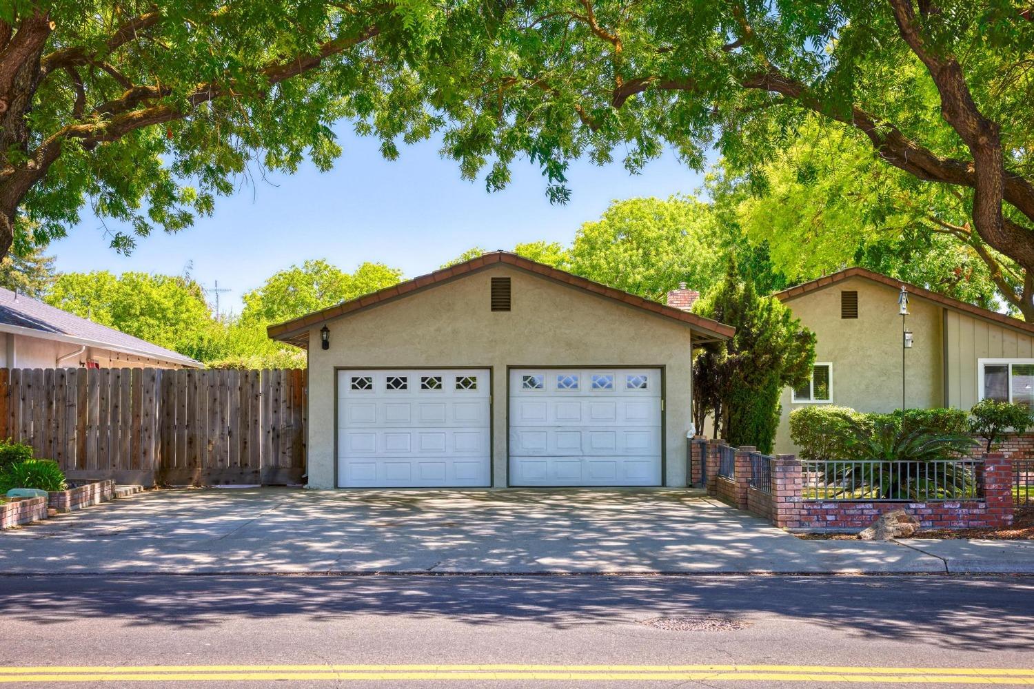 Detail Gallery Image 9 of 37 For 2601 Westbury Ln, Modesto,  CA 95355 - 3 Beds | 3 Baths