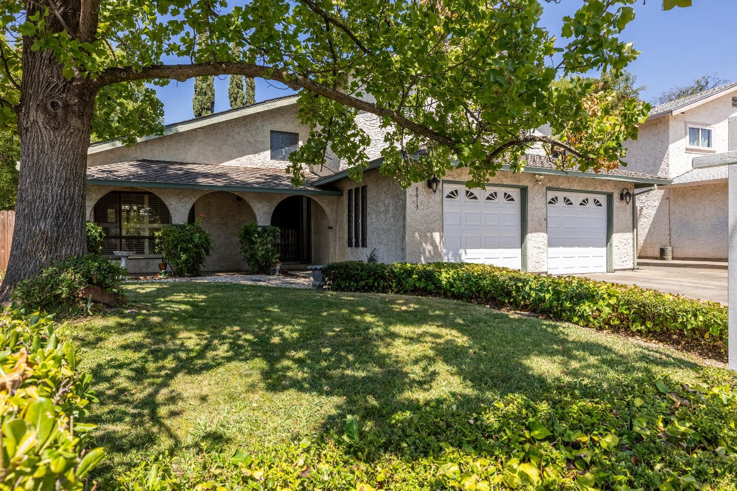 Detail Gallery Image 2 of 36 For 8013 Hoopes Dr, Citrus Heights,  CA 95610 - 3 Beds | 2/1 Baths