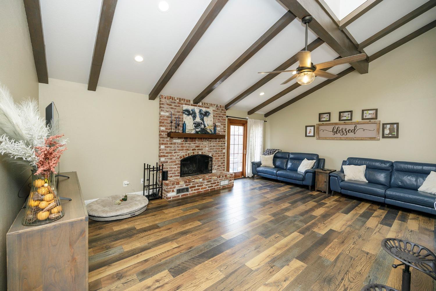 Detail Gallery Image 21 of 69 For 910 Laver Ct, Lodi,  CA 95242 - 4 Beds | 2/1 Baths