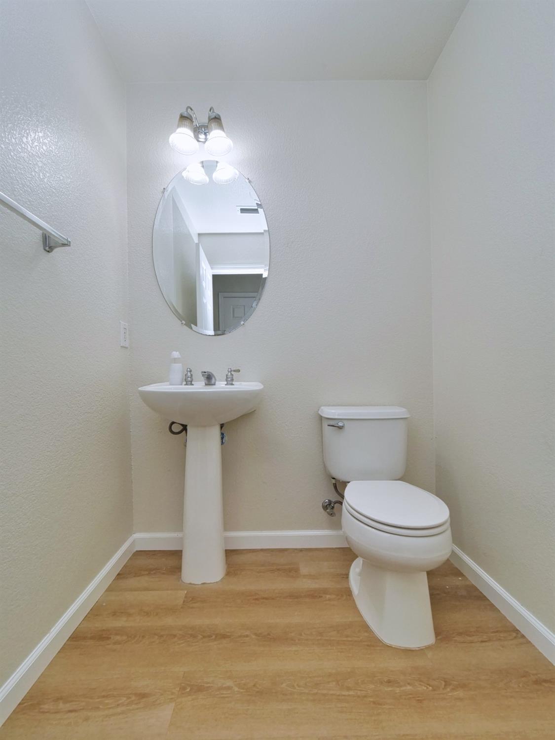 Detail Gallery Image 29 of 85 For 3301 Myna Way, Sacramento,  CA 95834 - 4 Beds | 2/1 Baths