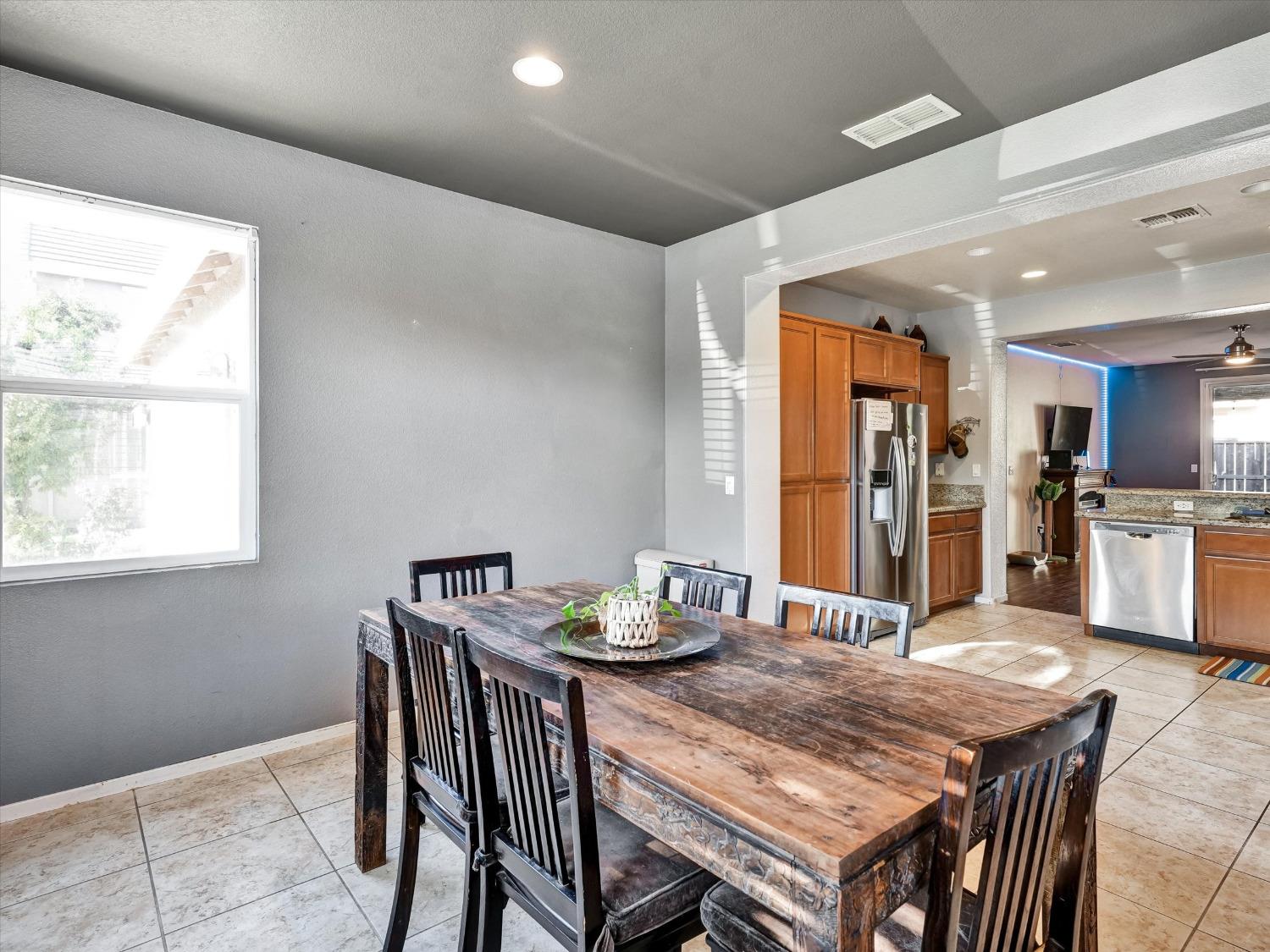 Detail Gallery Image 19 of 48 For 16833 Tulip Tree Way, Lathrop,  CA 95330 - 3 Beds | 2 Baths