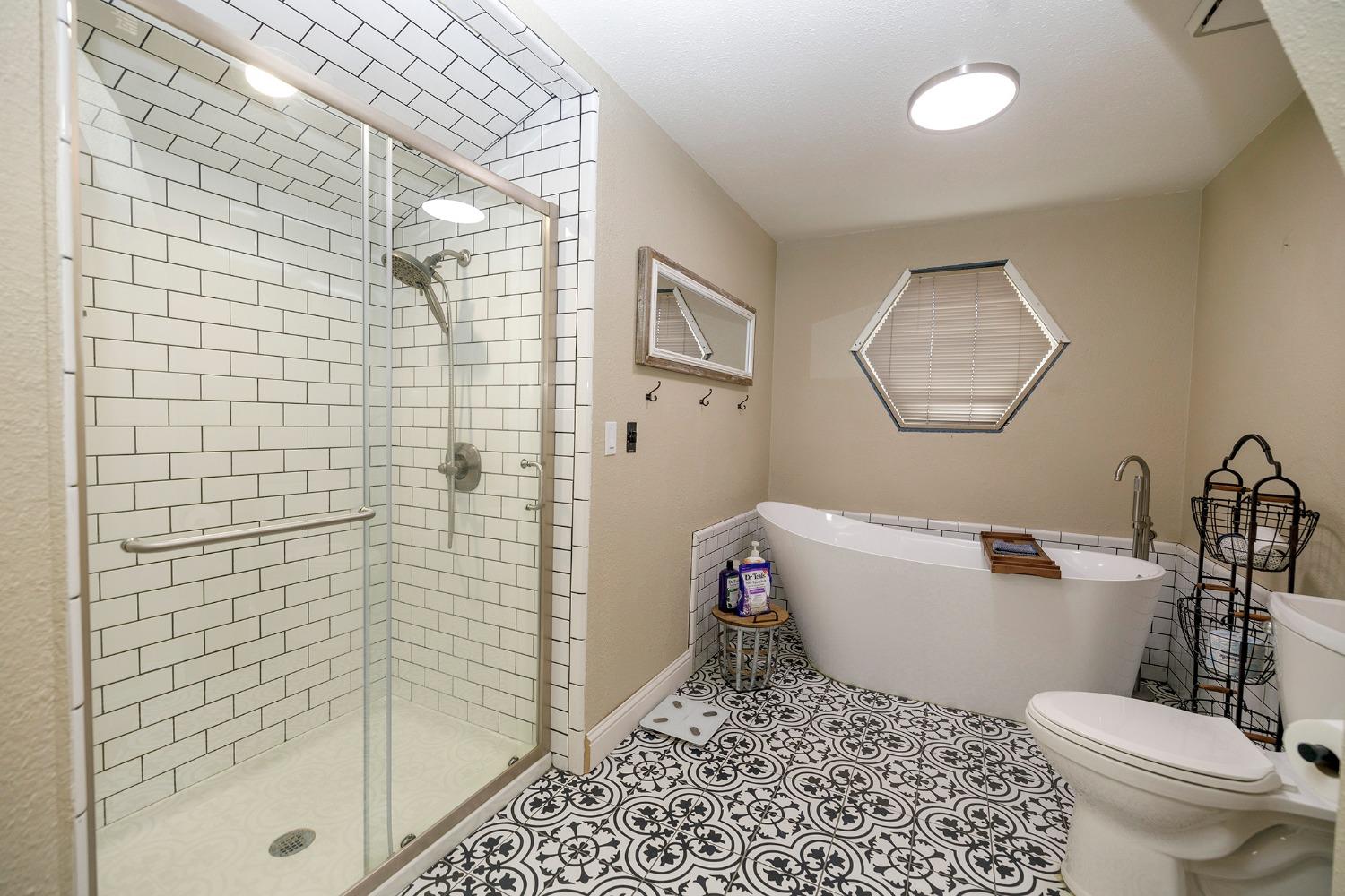 Detail Gallery Image 51 of 69 For 910 Laver Ct, Lodi,  CA 95242 - 4 Beds | 2/1 Baths