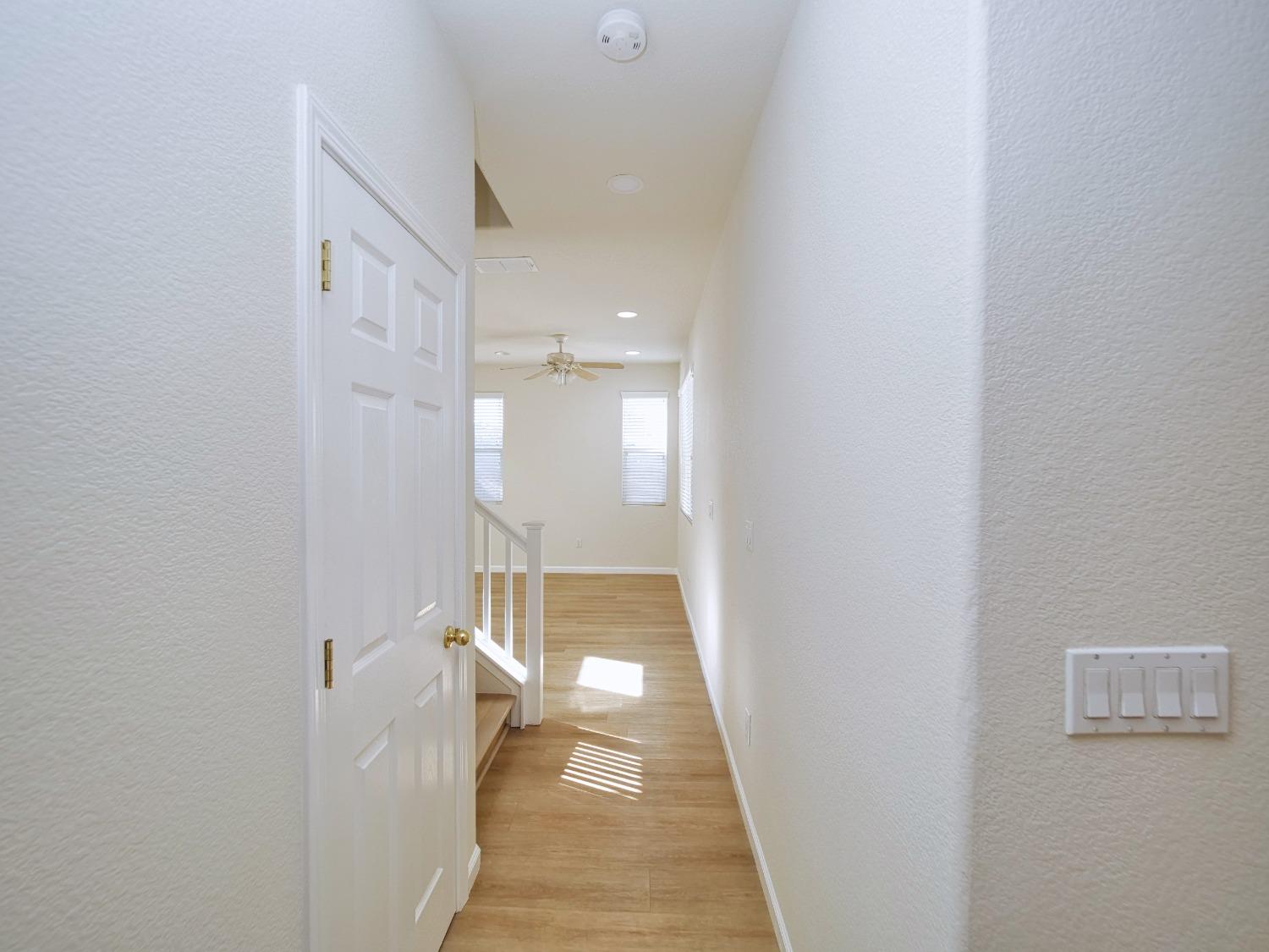 Detail Gallery Image 31 of 85 For 3301 Myna Way, Sacramento,  CA 95834 - 4 Beds | 2/1 Baths