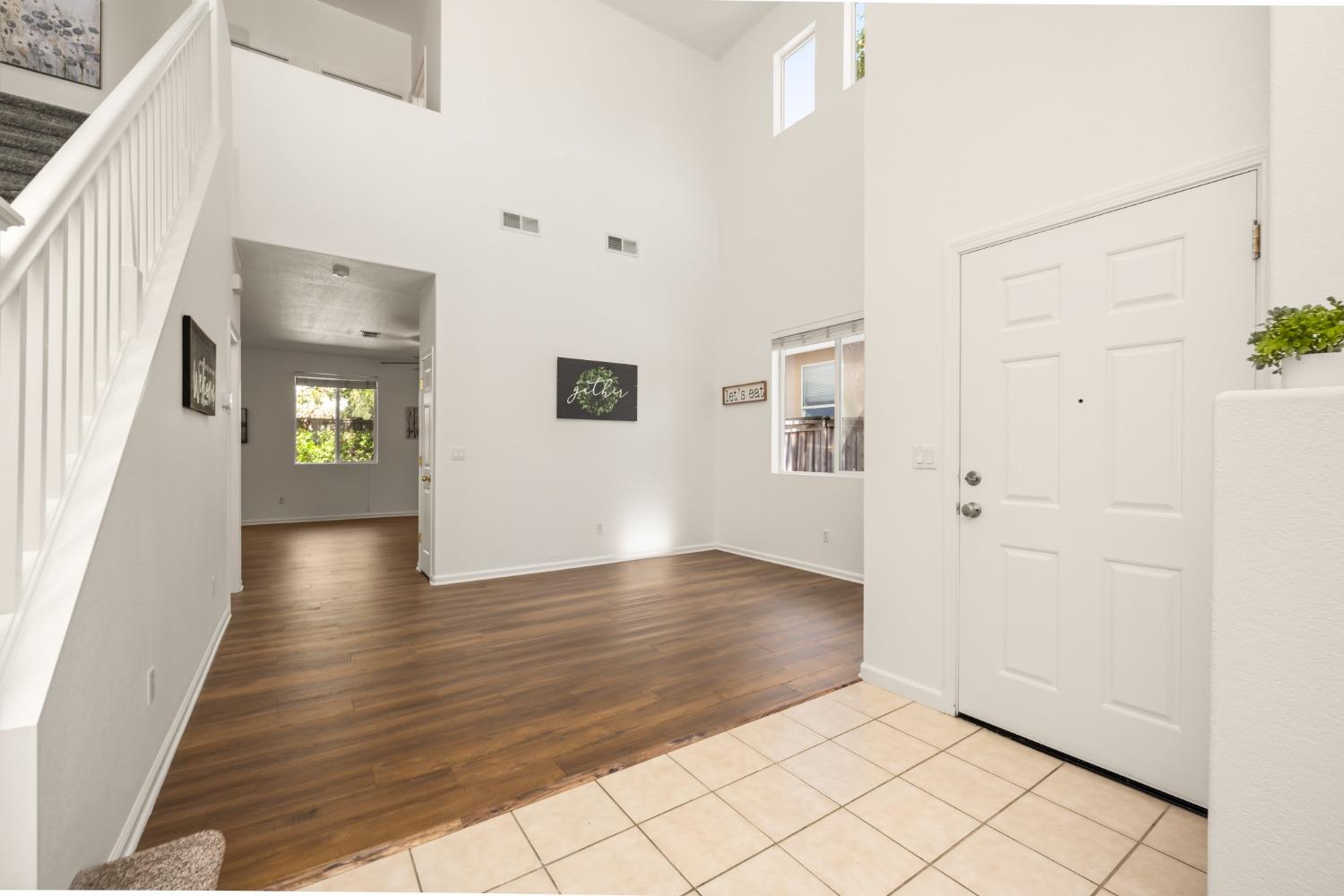 Detail Gallery Image 11 of 54 For 2681 Southcreek Drive, Lincoln,  CA 95648 - 4 Beds | 2/1 Baths