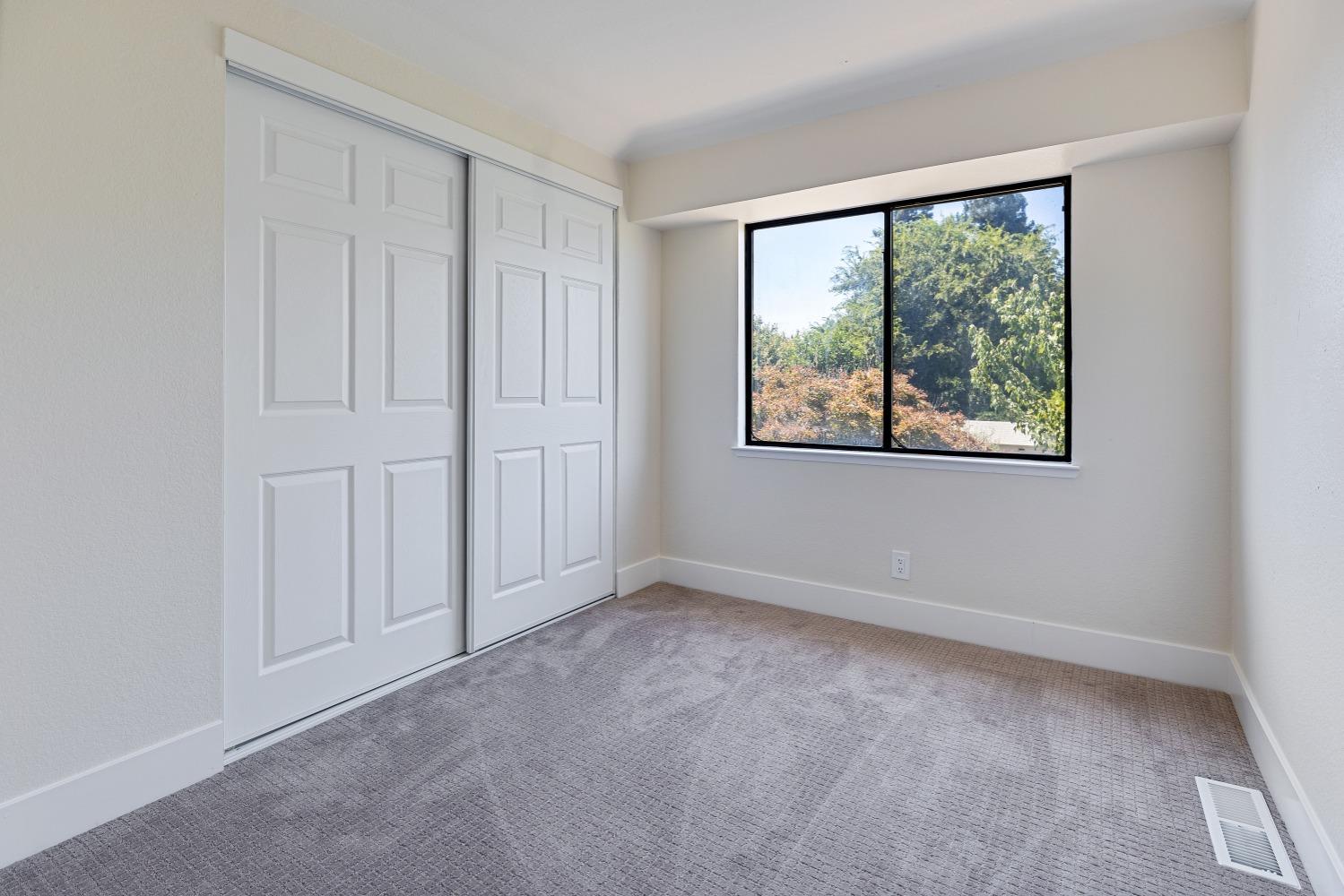 Detail Gallery Image 32 of 49 For 1726 Autumn Way, Lodi,  CA 95242 - 4 Beds | 2/1 Baths