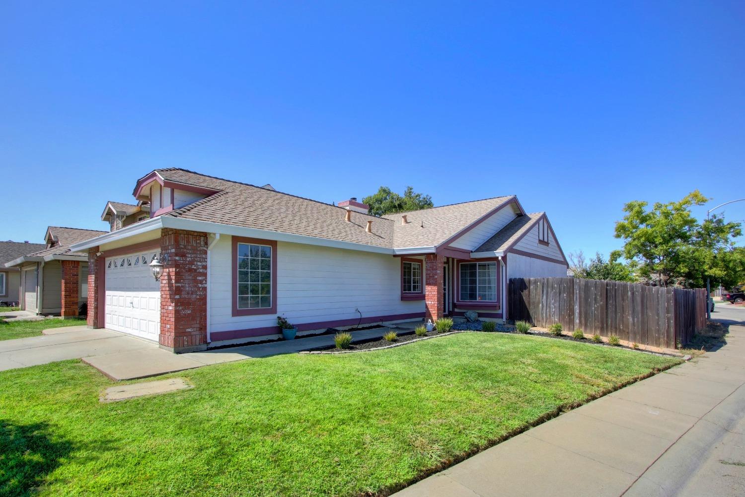 Detail Gallery Image 1 of 1 For 8150 Rothbury Way, Sacramento,  CA 95829 - 3 Beds | 2 Baths