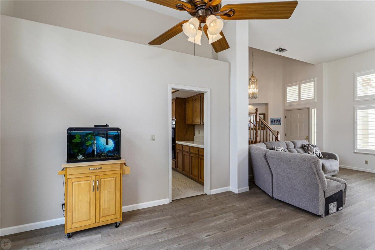 Detail Gallery Image 12 of 54 For 1417 Blue Jay Ct, Tracy,  CA 95376 - 4 Beds | 2/1 Baths