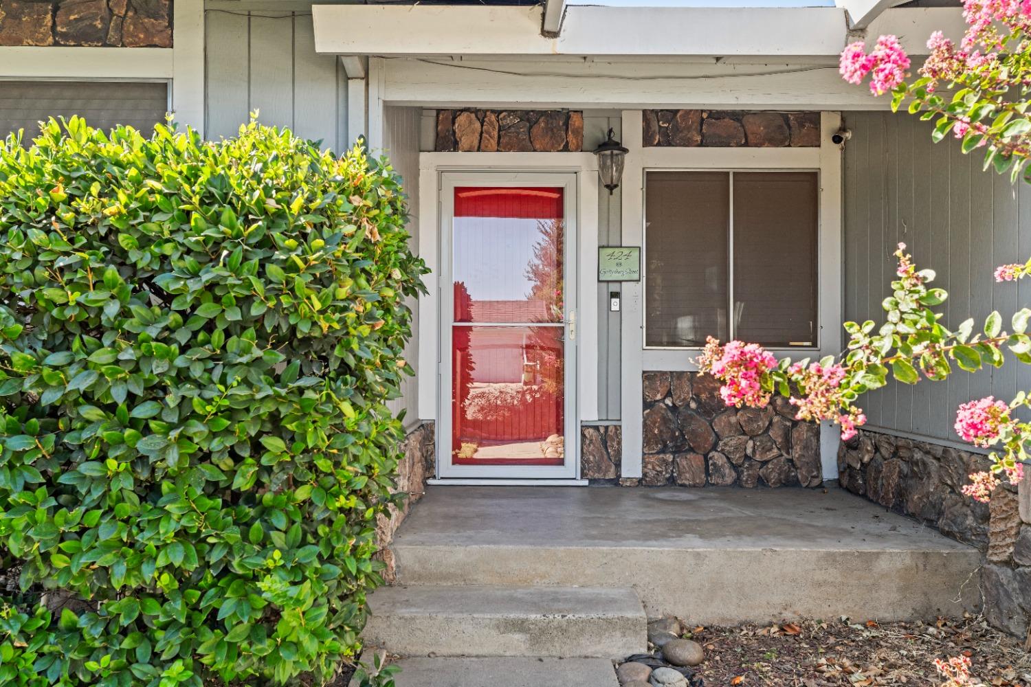 Detail Gallery Image 2 of 38 For 424 Gettysburg St, Turlock,  CA 95382 - 3 Beds | 2 Baths