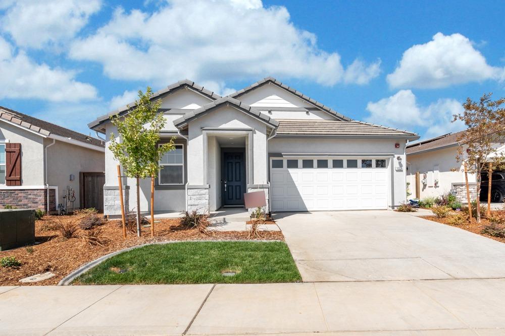 Detail Gallery Image 1 of 1 For 10224 Namid Way, Elk Grove,  CA 95757 - 3 Beds | 2/1 Baths