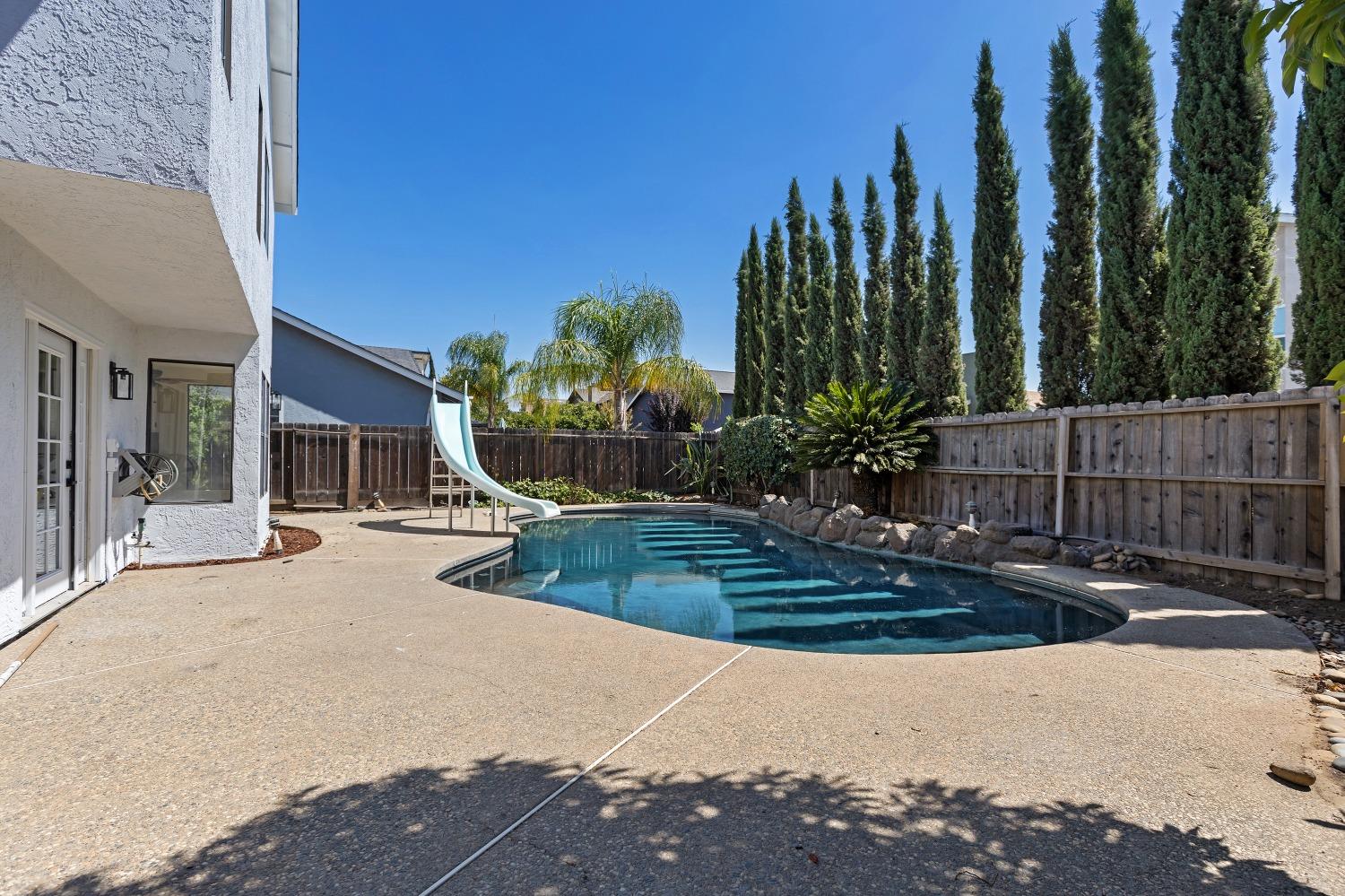 Detail Gallery Image 46 of 49 For 1726 Autumn Way, Lodi,  CA 95242 - 4 Beds | 2/1 Baths