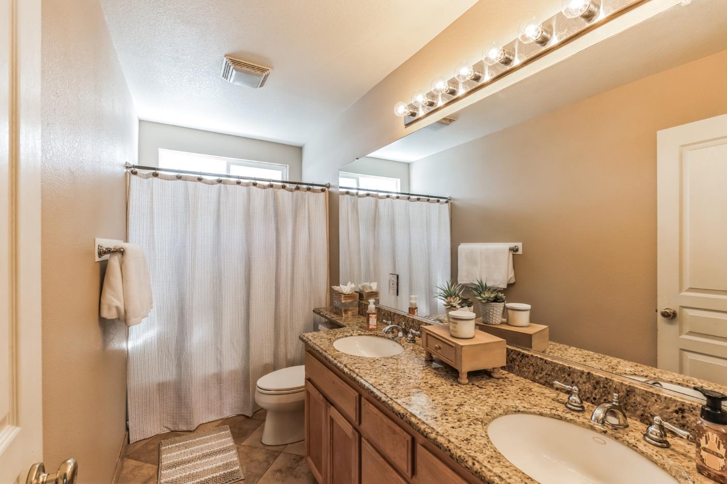 Detail Gallery Image 38 of 67 For 2589 Knobcone Ln, Lodi,  CA 95242 - 4 Beds | 2 Baths