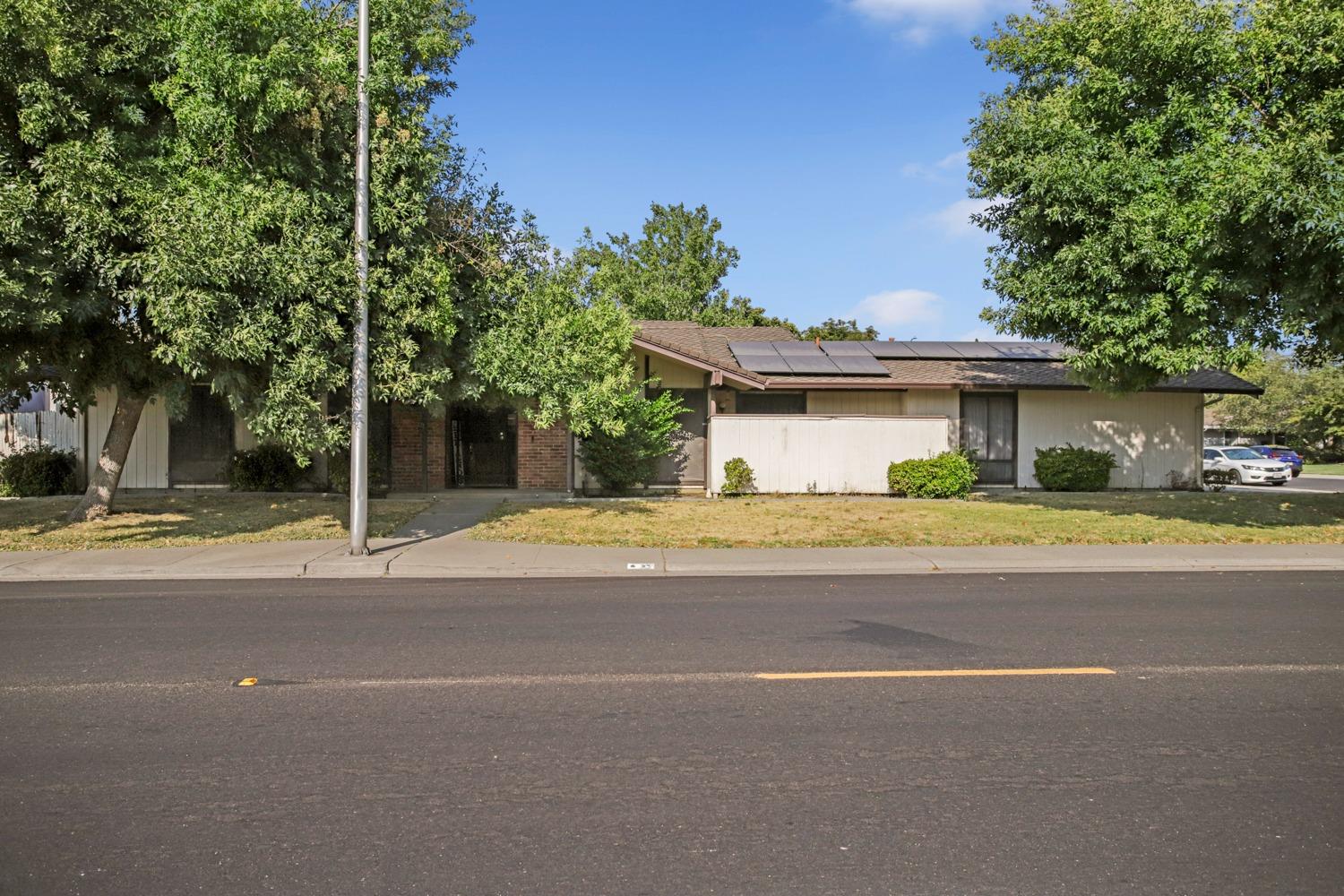 Detail Gallery Image 1 of 26 For 6428 Cumberland Pl, Stockton,  CA 95219 - 4 Beds | 2 Baths