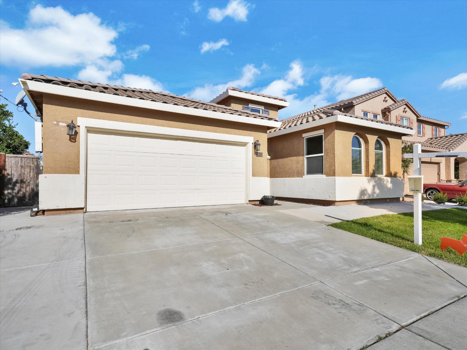 Detail Gallery Image 2 of 48 For 16833 Tulip Tree Way, Lathrop,  CA 95330 - 3 Beds | 2 Baths