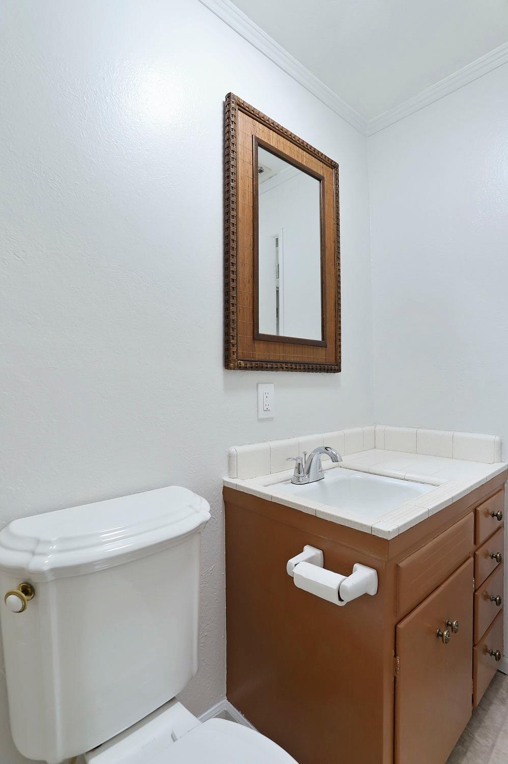 Detail Gallery Image 11 of 23 For 5235 Dana Ave, Stockton,  CA 95215 - 2 Beds | 2 Baths