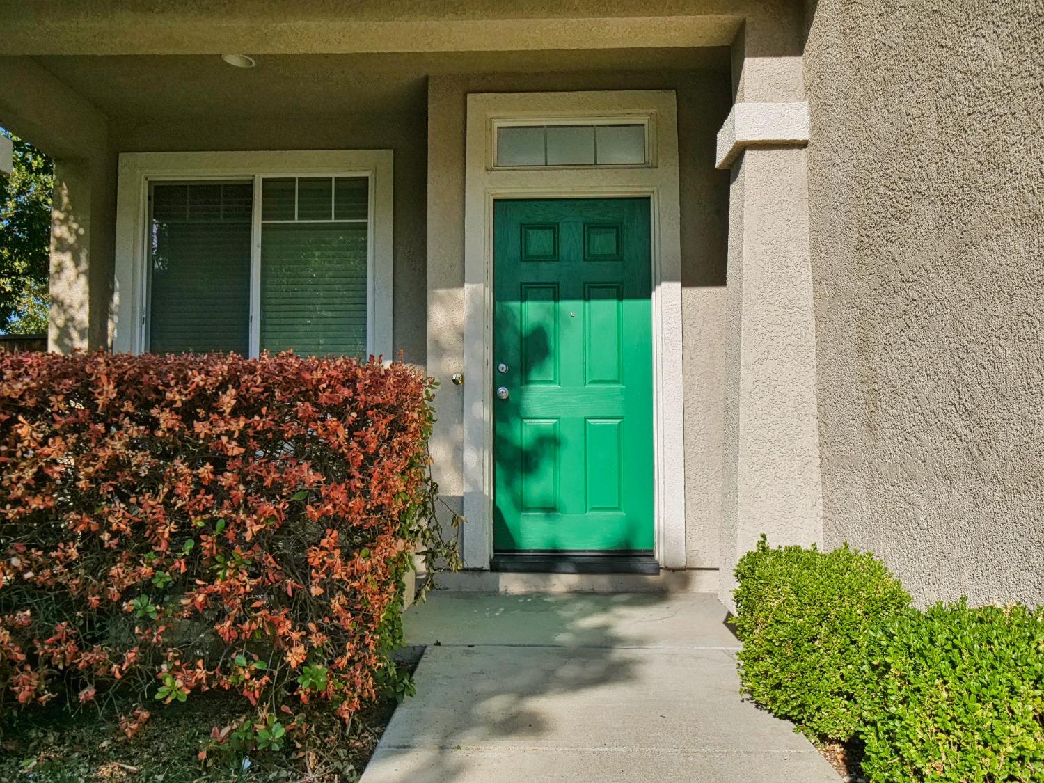 Detail Gallery Image 3 of 85 For 3301 Myna Way, Sacramento,  CA 95834 - 4 Beds | 2/1 Baths