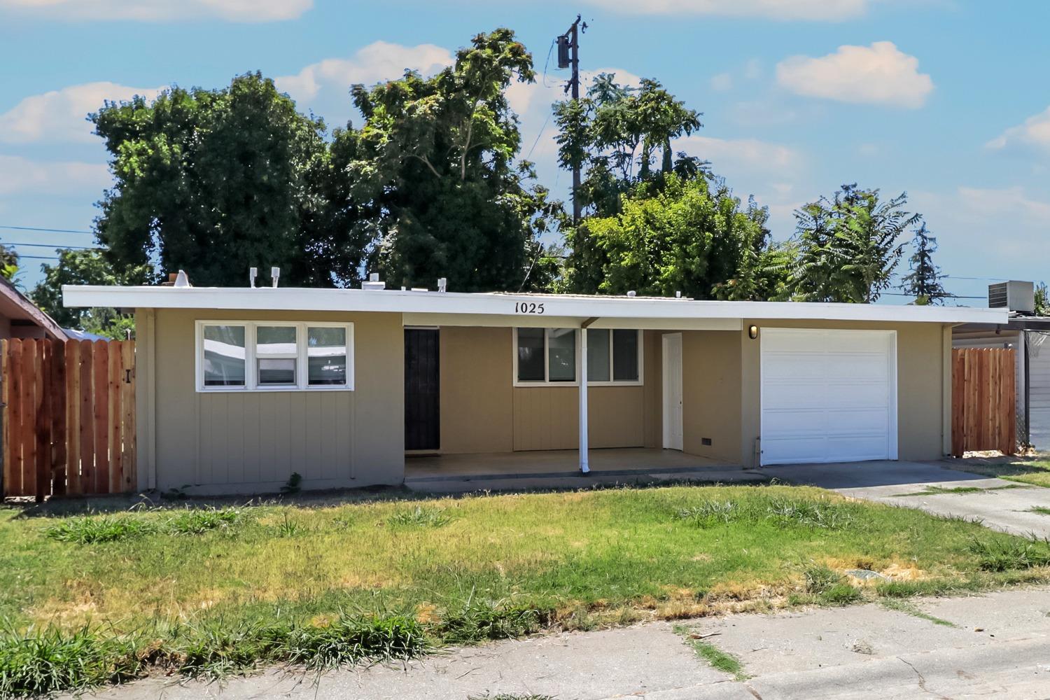 Detail Gallery Image 17 of 27 For 1025 Hobson Ave, West Sacramento,  CA 95605 - 3 Beds | 2 Baths