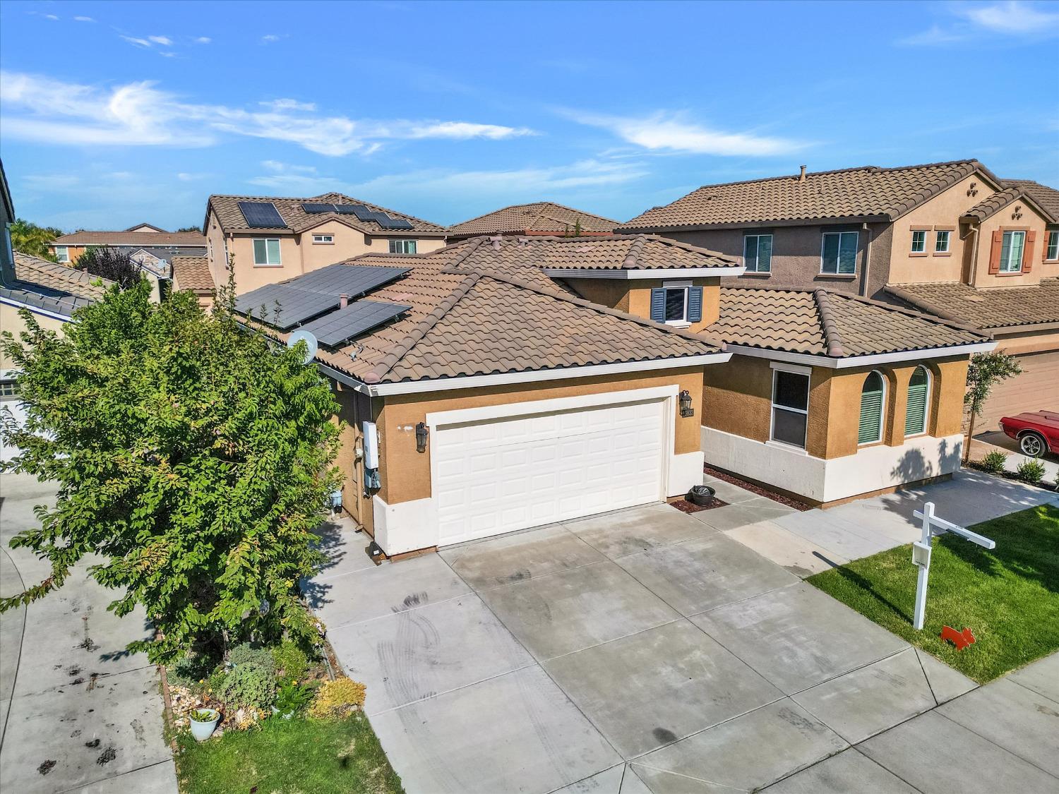 Detail Gallery Image 5 of 48 For 16833 Tulip Tree Way, Lathrop,  CA 95330 - 3 Beds | 2 Baths