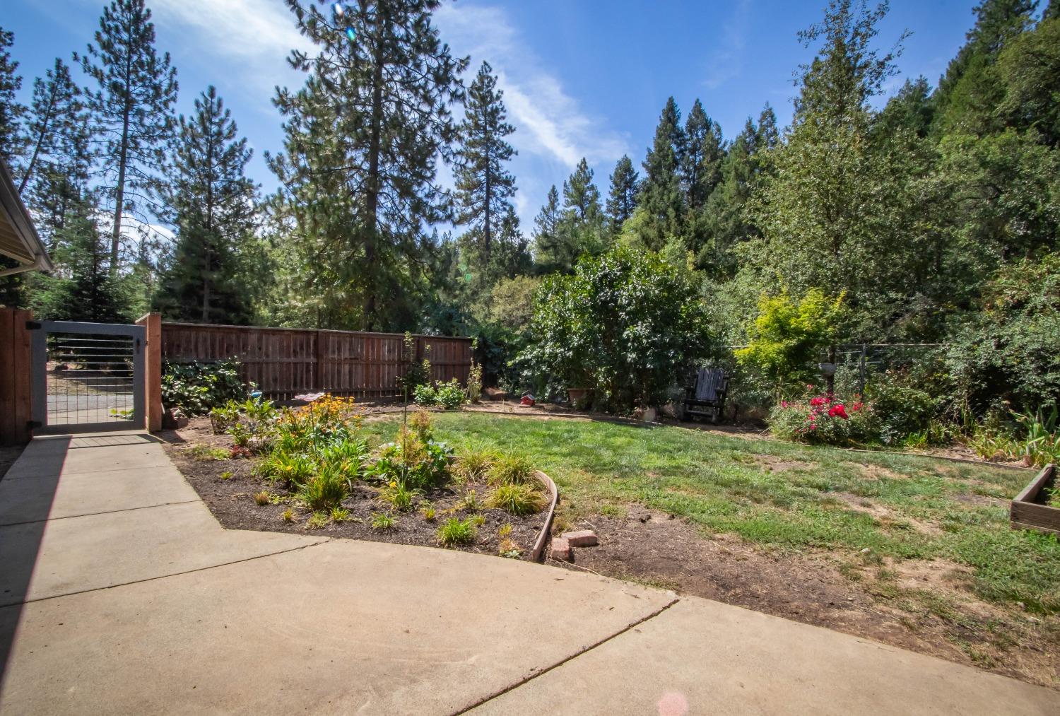 Detail Gallery Image 50 of 59 For 7220 Sly Park Rd, Placerville,  CA 95667 - 3 Beds | 2/1 Baths