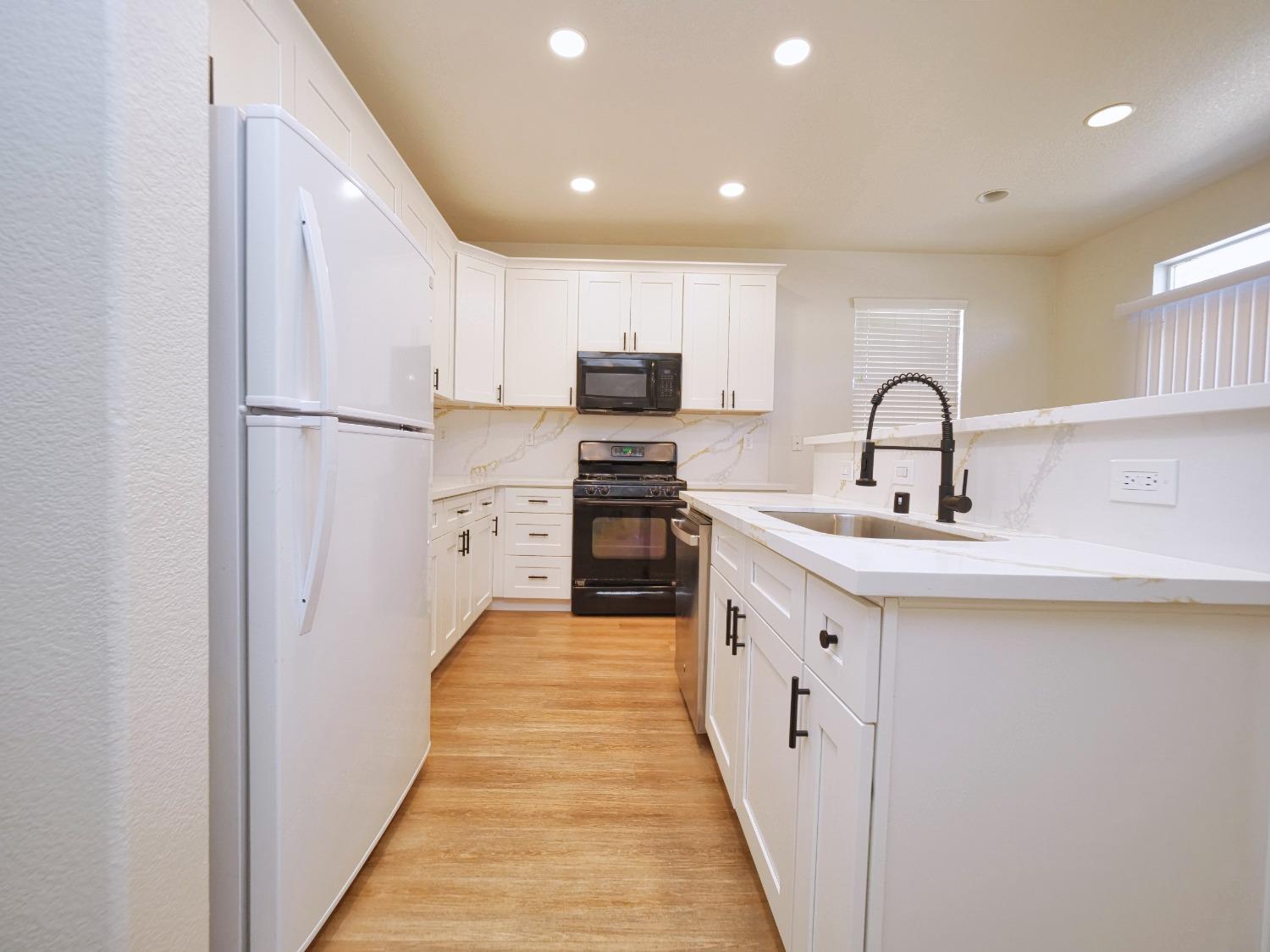 Detail Gallery Image 21 of 85 For 3301 Myna Way, Sacramento,  CA 95834 - 4 Beds | 2/1 Baths