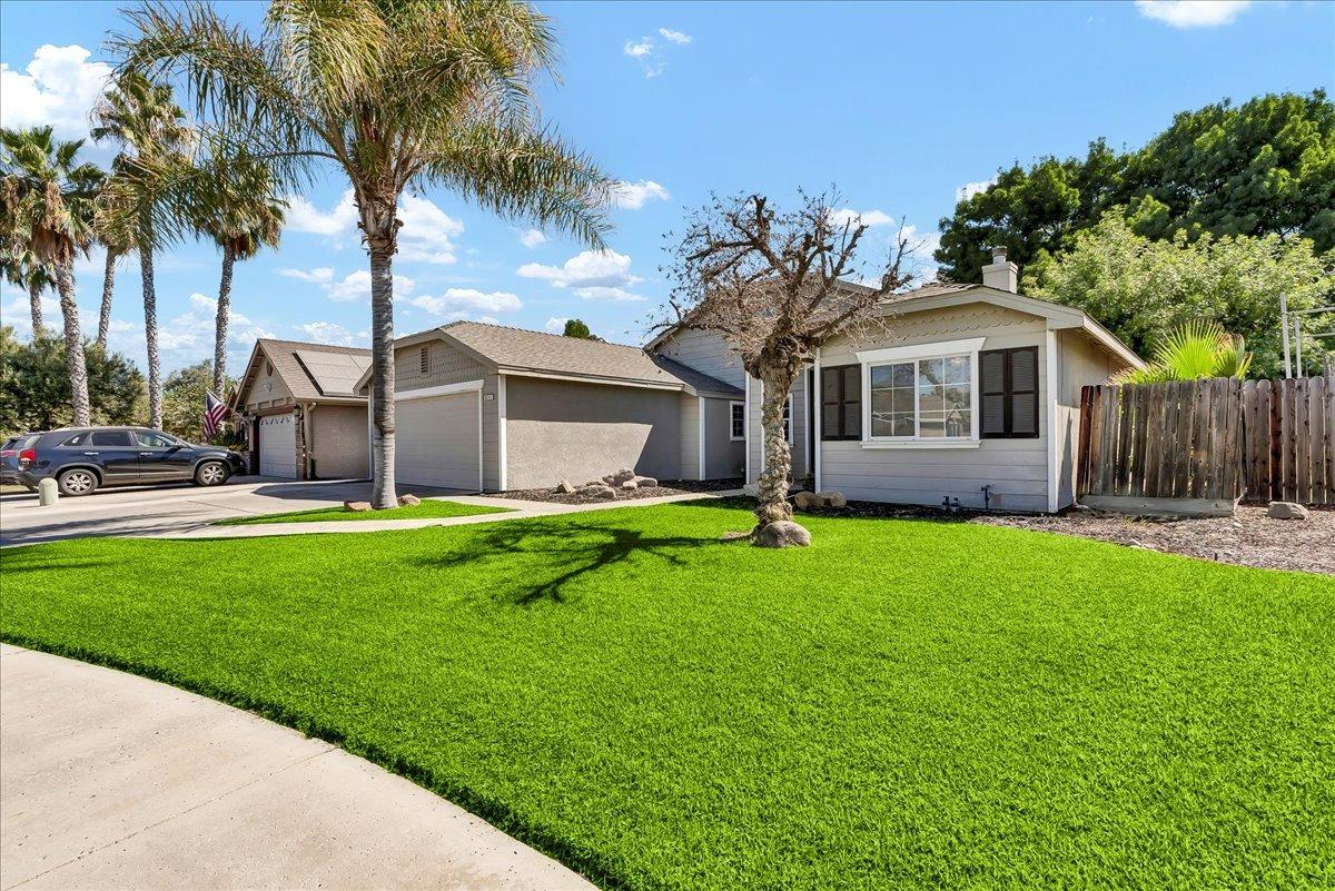 Sage Avenue, Hanford, California image 3