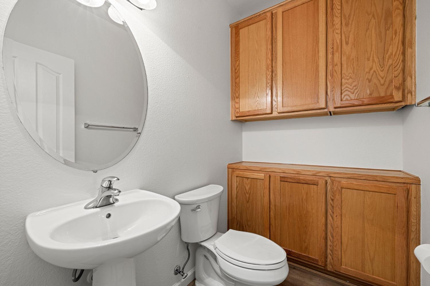 Detail Gallery Image 8 of 28 For 1903 Esplanade Cir, Folsom,  CA 95630 - 2 Beds | 2/1 Baths