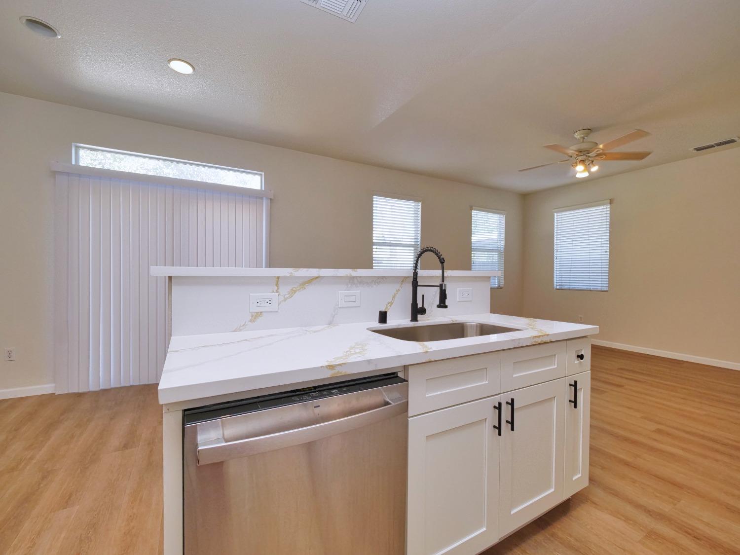 Detail Gallery Image 25 of 85 For 3301 Myna Way, Sacramento,  CA 95834 - 4 Beds | 2/1 Baths