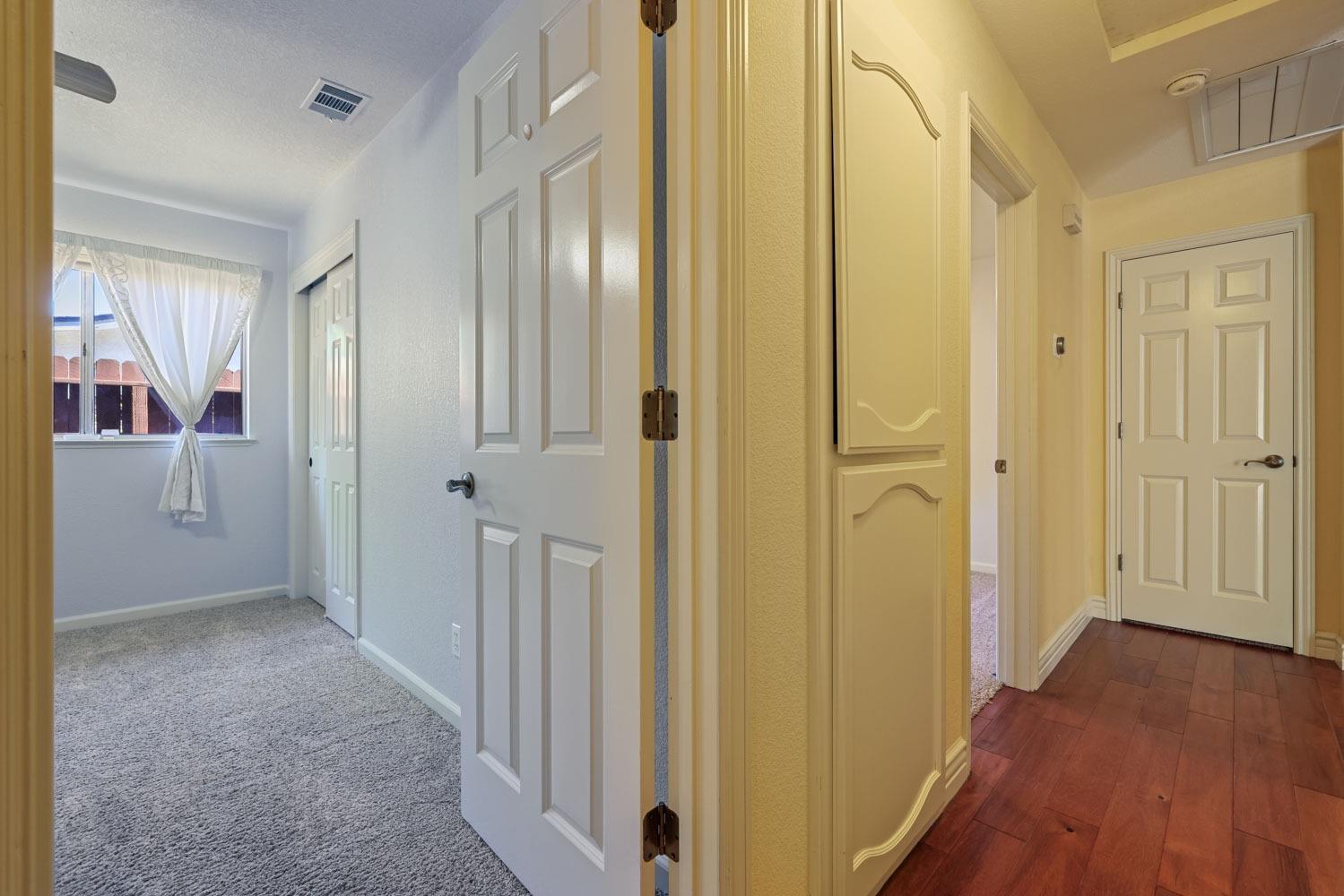 Detail Gallery Image 18 of 44 For 1127 Locust Ave, Manteca,  CA 95337 - 3 Beds | 2 Baths