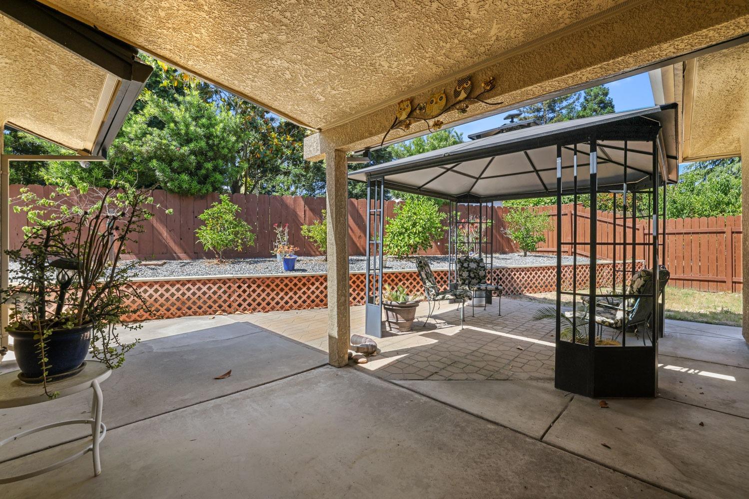 Detail Gallery Image 26 of 44 For 1127 Locust Ave, Manteca,  CA 95337 - 3 Beds | 2 Baths