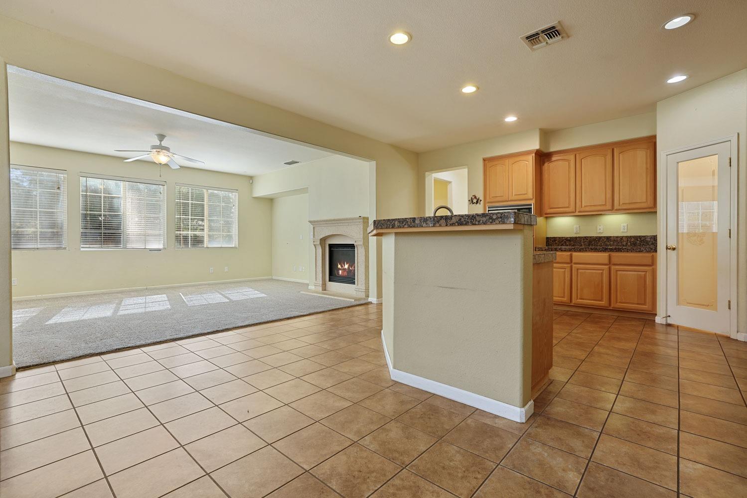 Detail Gallery Image 28 of 60 For 28272 S Zephyr Dr, Tracy,  CA 95304 - 5 Beds | 3/1 Baths