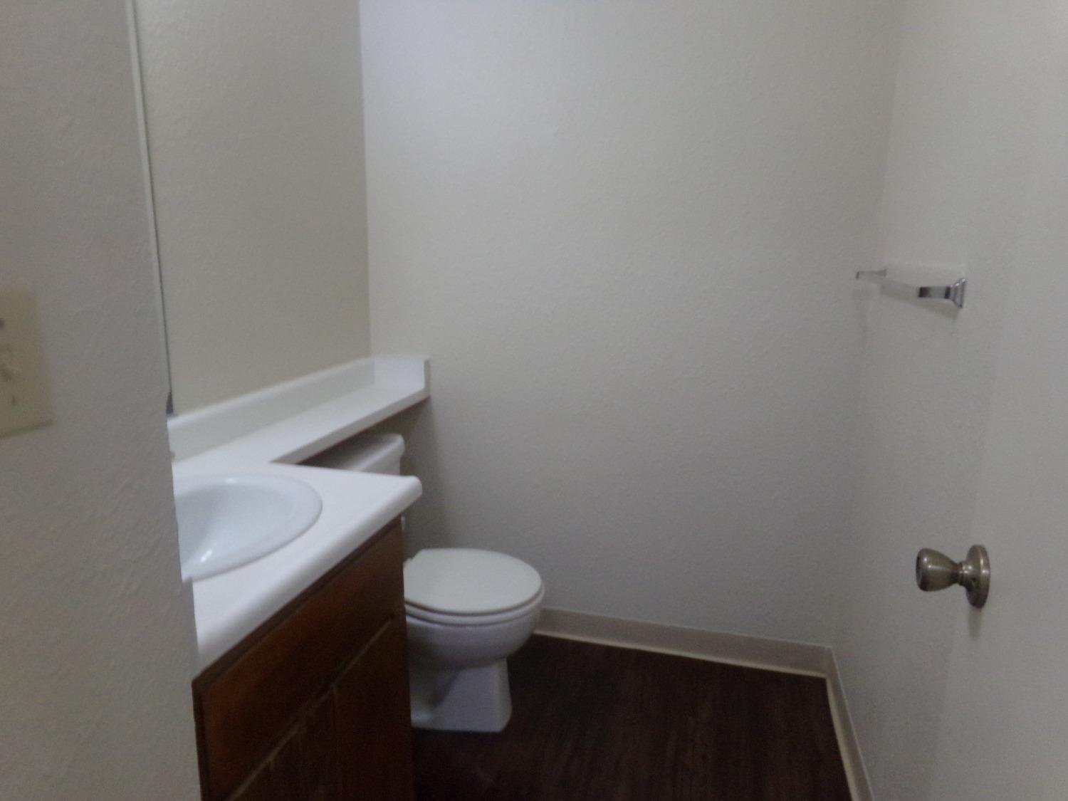 Photo #8: 224094597 Listing 