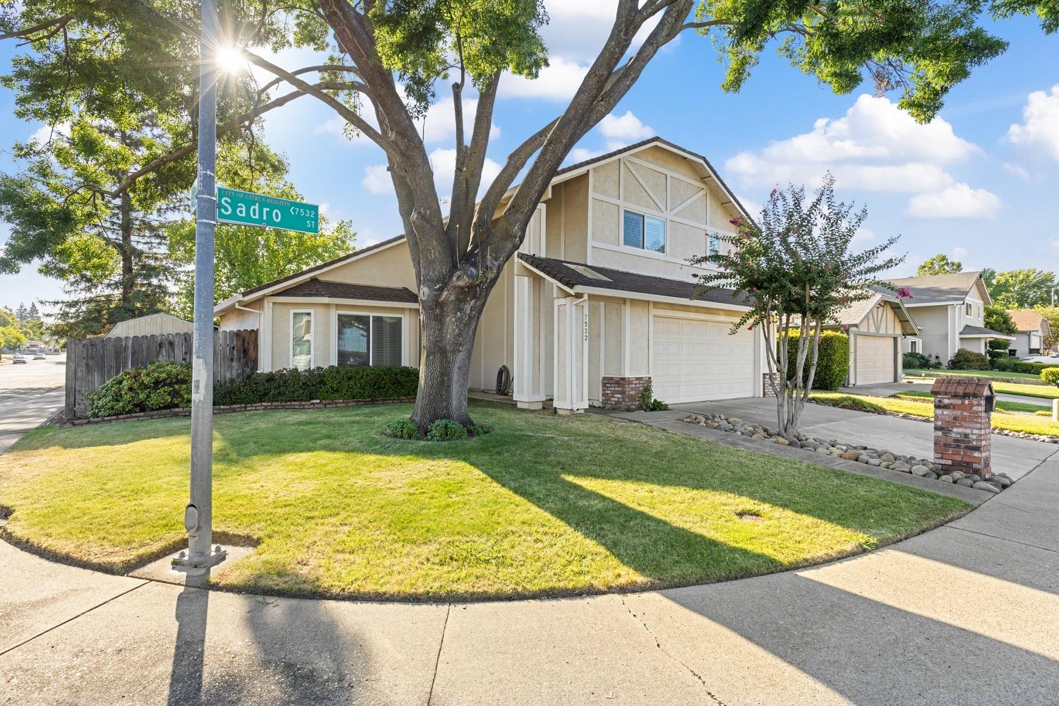 Detail Gallery Image 6 of 60 For 7532 Sadro St, Citrus Heights,  CA 95621 - 4 Beds | 2/1 Baths